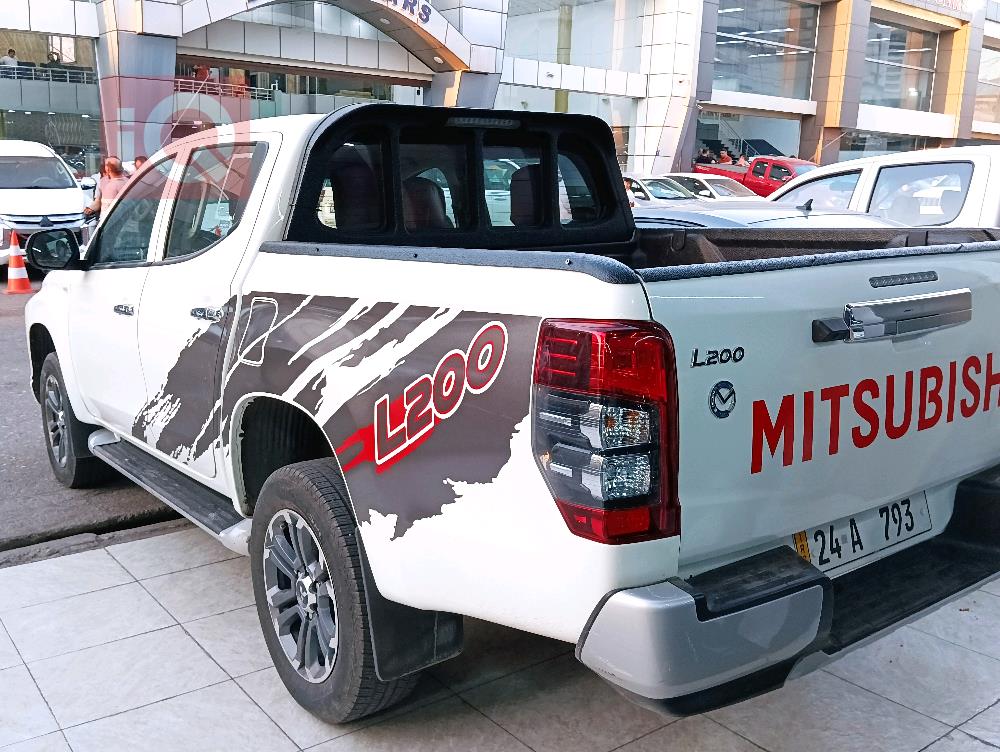 ميتسوبيشي L200